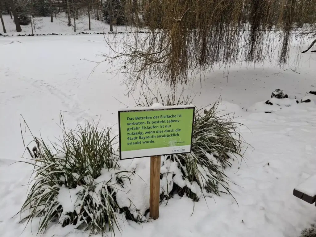 Lebensgefahr: Die Stadt warnt vor Betreten der Eisflächen auf Seen und Gewässern