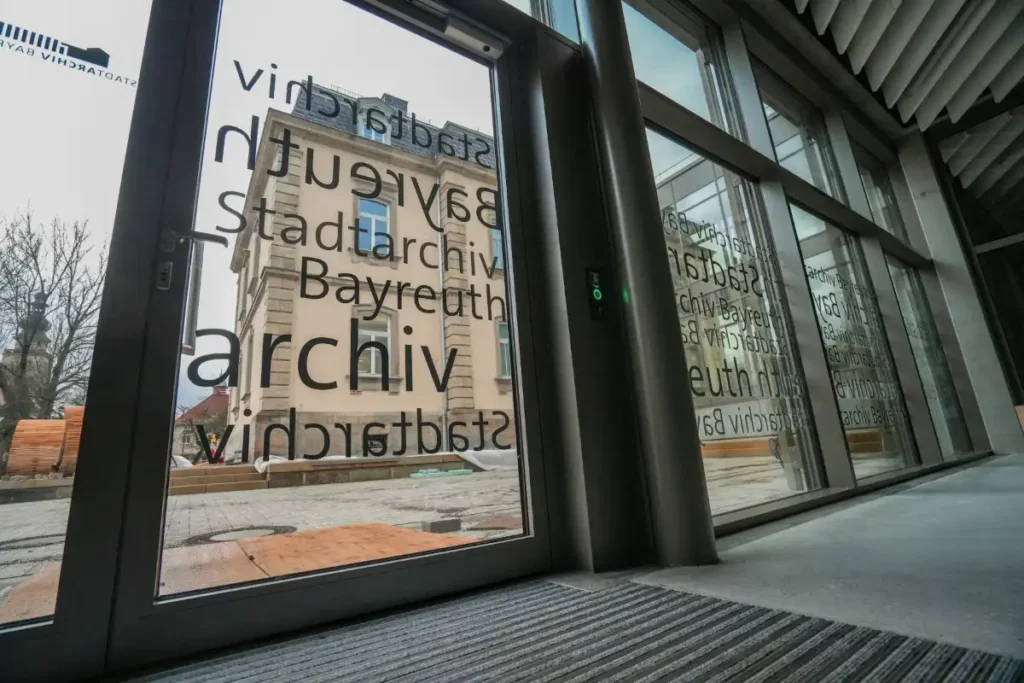 Öffentliche Führungen durchs neue Stadtarchiv