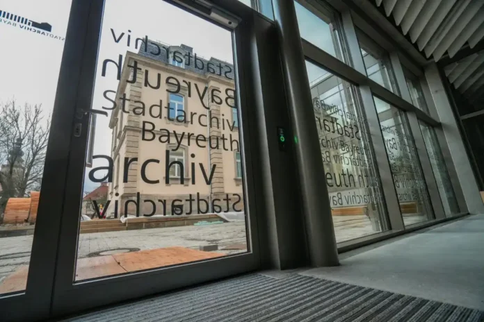 Öffentliche Führungen durchs neue Stadtarchiv