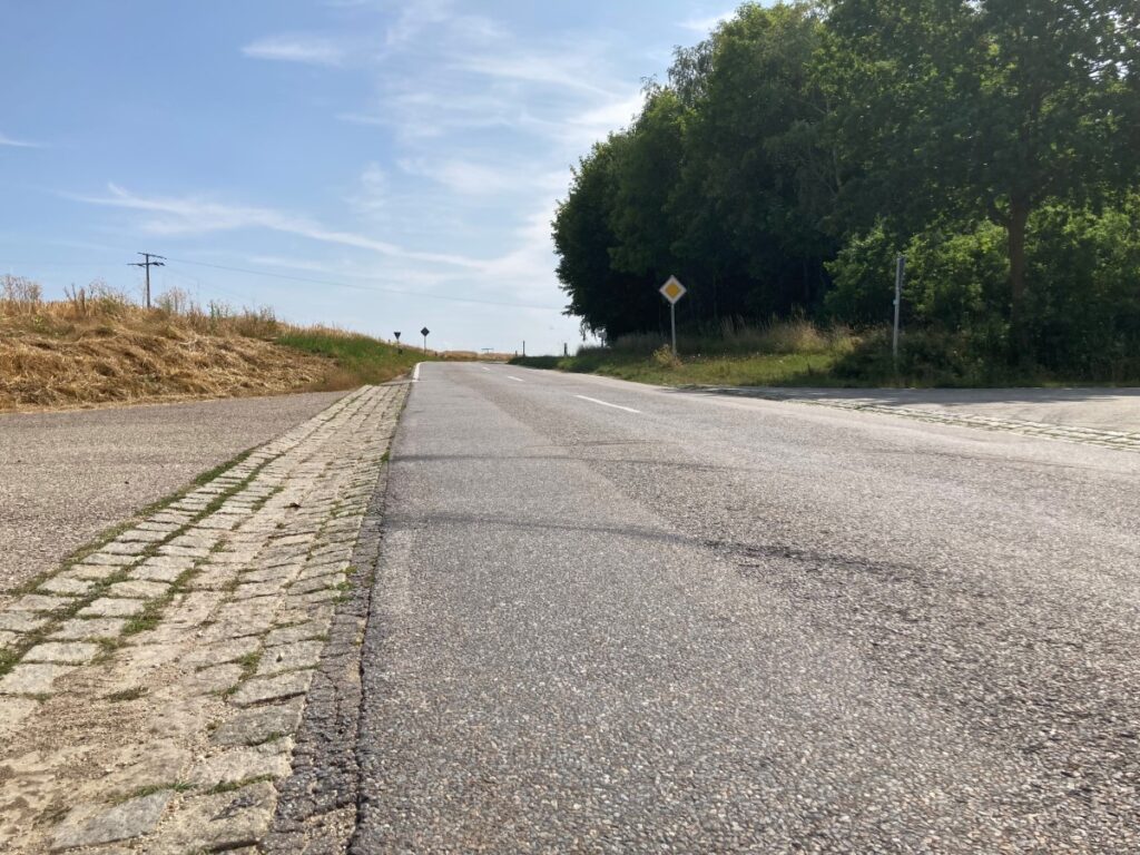 Ab Montag, 31. Juli: Staatliches Bauamt saniert die St 2333 zwischen Siegenburg und Kirchdorf