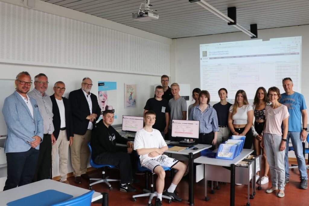 Schul-IT: Digitale Bildung für eine moderne Zukunft 80 neue Clients an der Wirtschaftsschule Passau