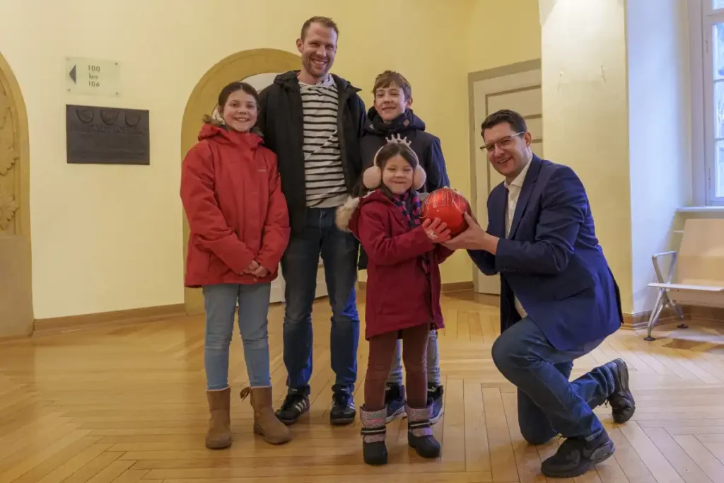 DANK FÜR SPENDER-FAMILIE UND NAMENSGEBER