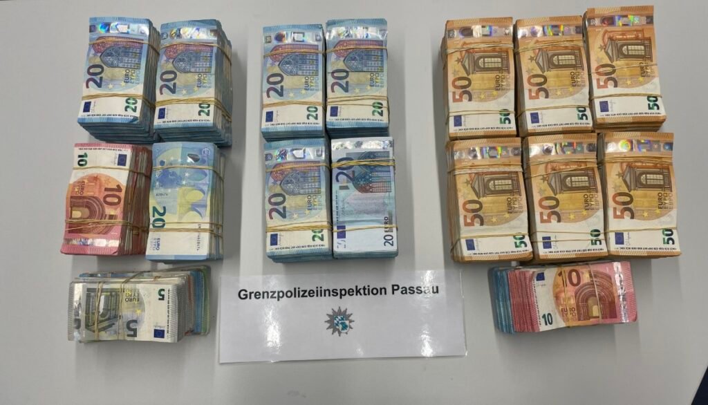 Schleierfahnder stellen größere Menge Bargeld sicher