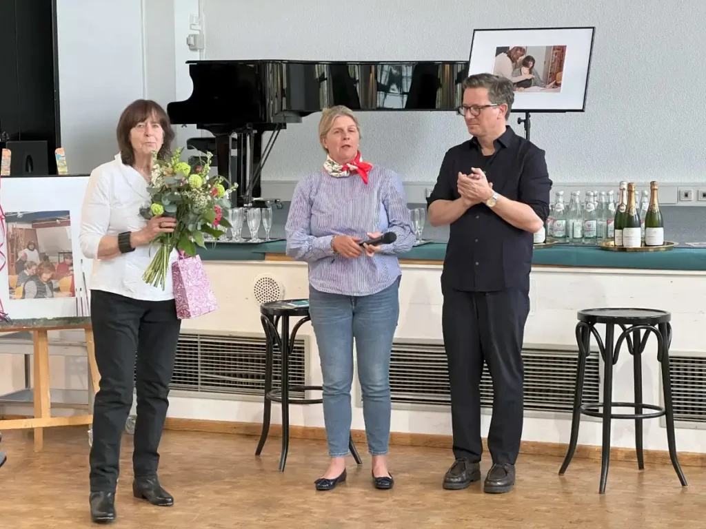 Pinsel, Perspektive, Pädagogik: Kunstdozentin sagt nach 52 Jahren ade