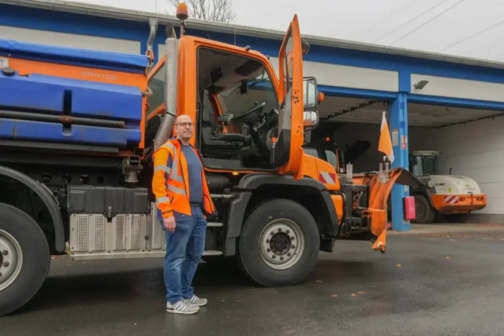 Winterdienst bereit für Eis und Schnee