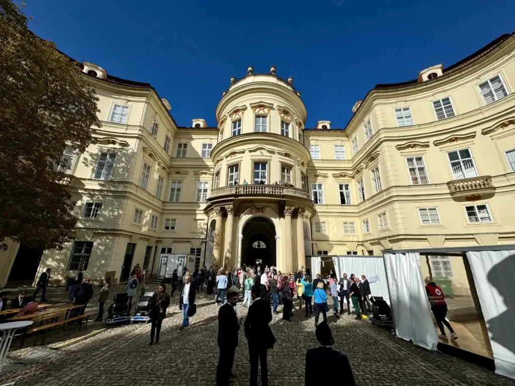 Busfahrt nach Prag zum „Fest svobody“