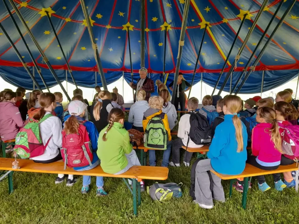 Abenteuer, Sport, Zirkus und Theater