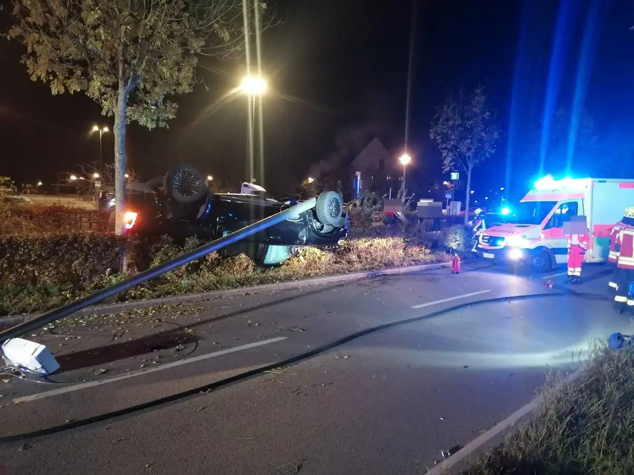 Spektakulärer Verkehrsunfall in der Wittstraße endet glimpflich