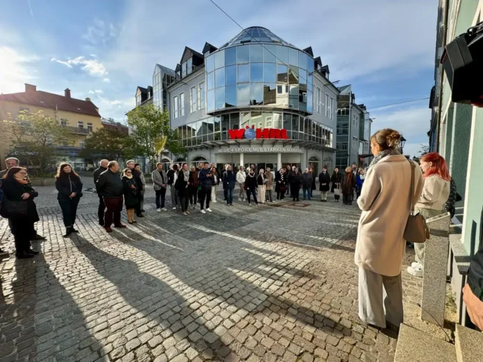 Stadt Hof übergibt Stelen zur jüdischen Geschichte an die Öffentlichkeit