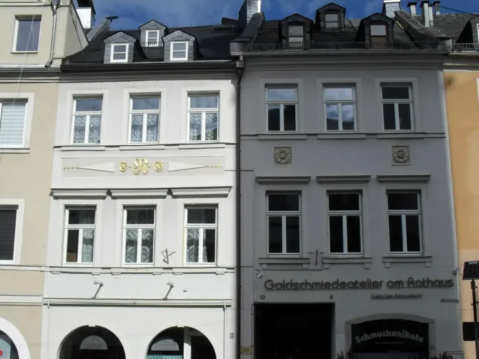 Investoren und Hauseigentümer setzen neue Impulse für Hof Investoren und Hauseigentümer setzen neue Impulse für Hof