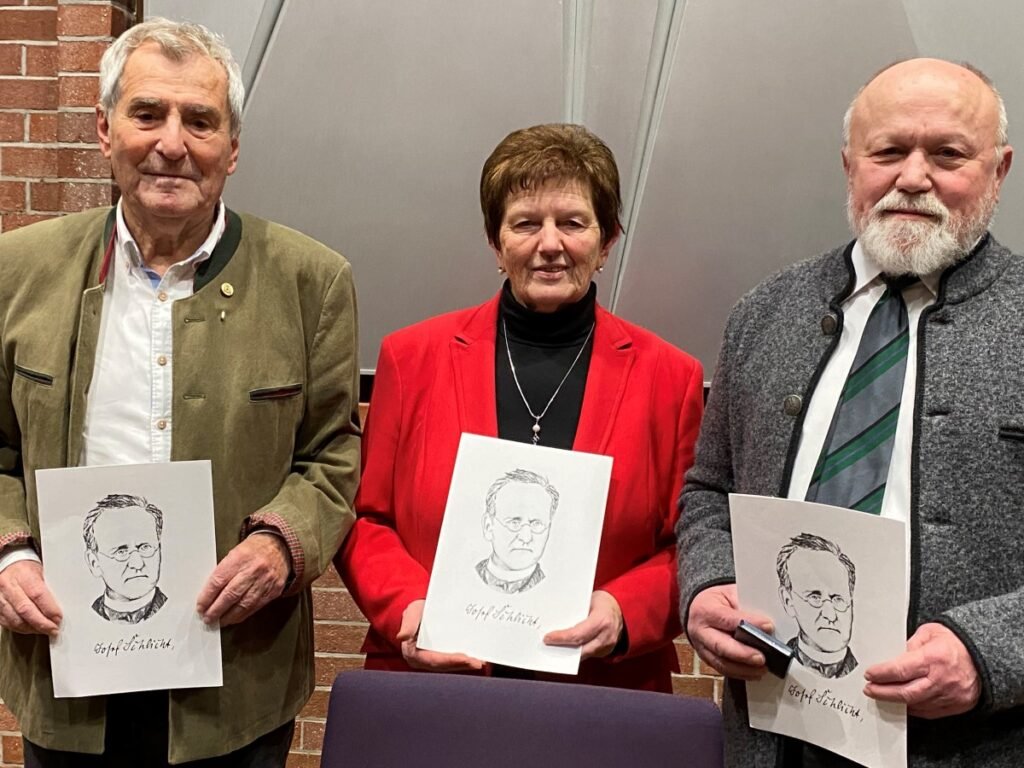 Drei Persönlichkeiten aus dem Landkreis mit der Josef-Schlicht-Medaille ausgezeichnet