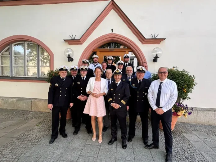 Flottendienstboot „Alster“ feiert den 593. Hofer Schlappentag 