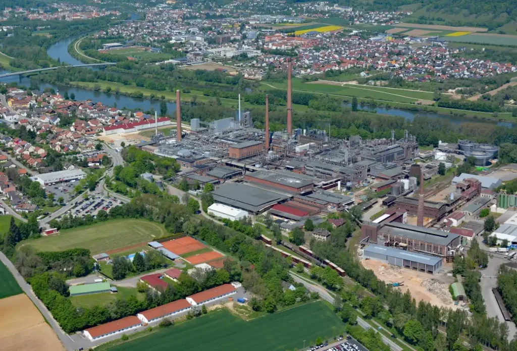 Stadt Kelheim und Stadtbau Kelheim GmbH sichern Zukunft von Kelheim Fibres GmbH und mehr als 1.000 Arbeitsplätze 