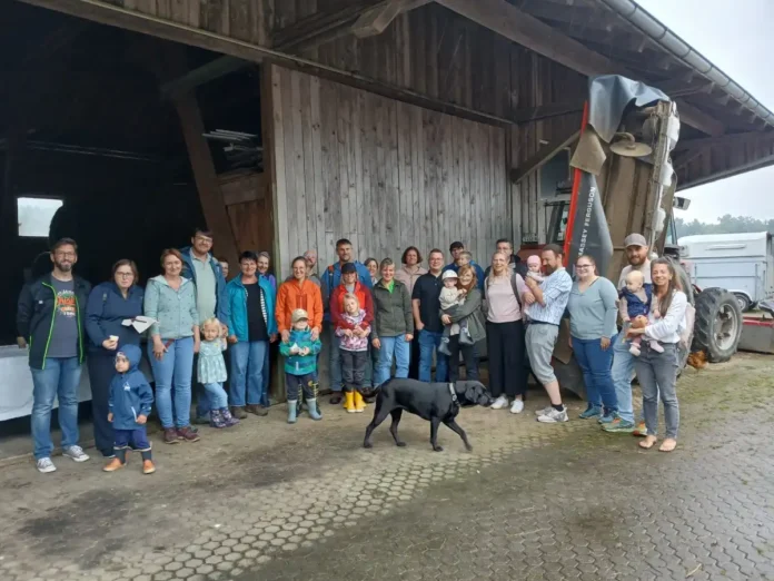Familientreffen auf dem Bauernhof