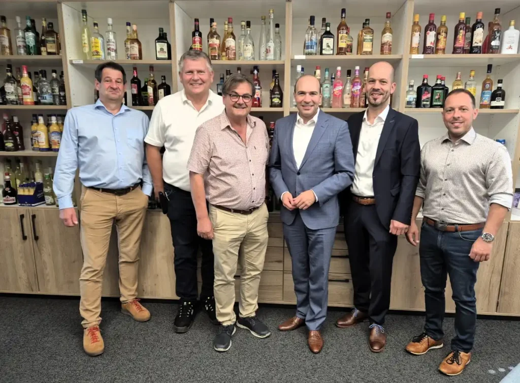 Alkoholsteuer: Rola fordert Nachbesserung MdB Florian Oßner unterstützt Kompromissvorschlag des Rottenburger Herstellers