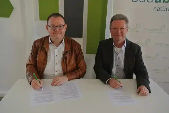 Kooperationsvertrag unterzeichnet Kooperationsvertrag unterzeichnet