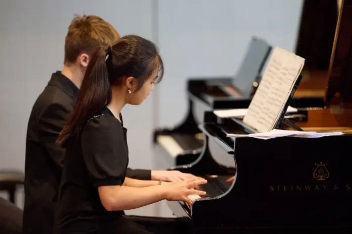 Junge Musiktalente stellen ihr Können unter Beweis Junge Musiktalente stellen ihr Können unter Beweis