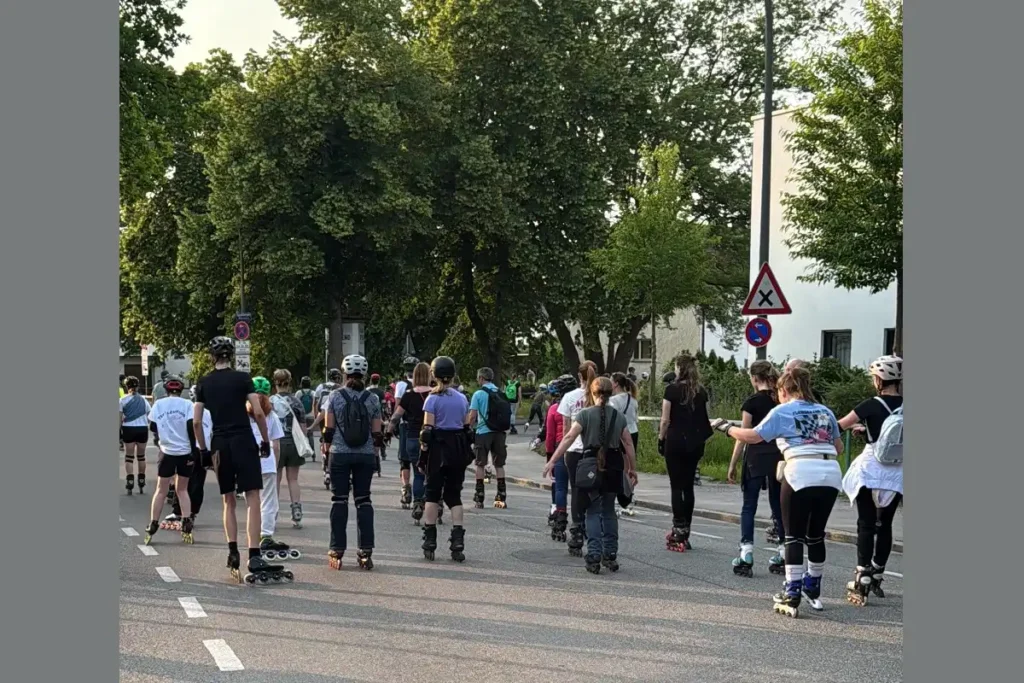 Die Juni-Bladenight führt zum Messegelände