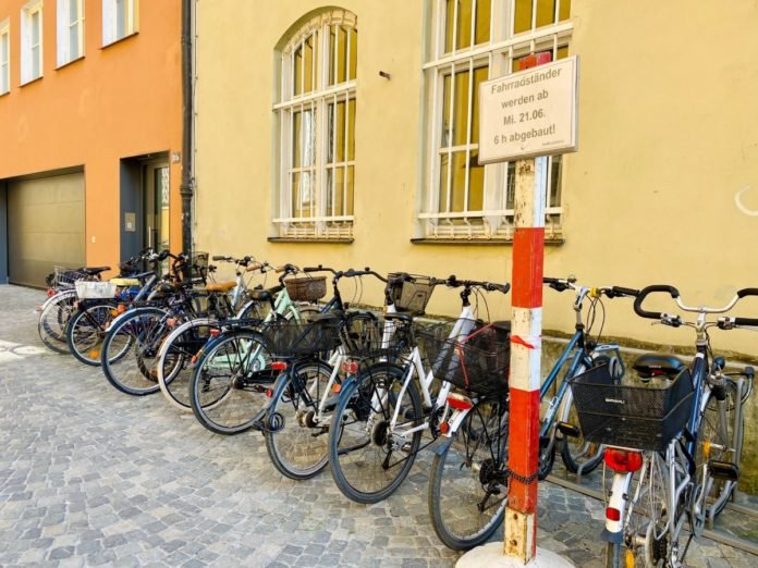 Abbau von Fahrradständern in derInnenstadt wegen „LaHo“