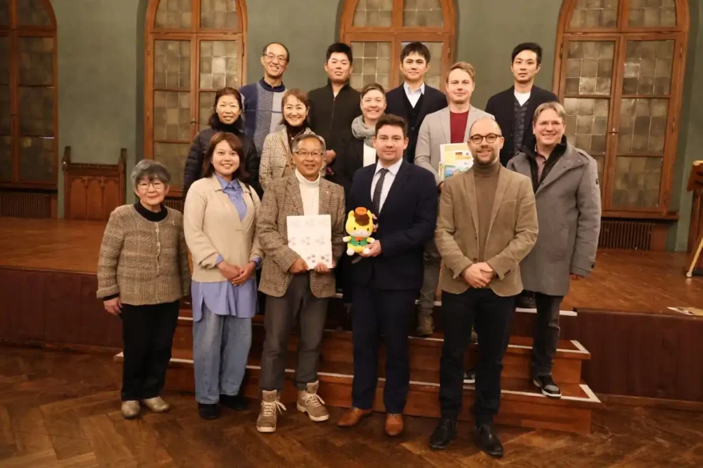 JAPANISCHE SPORTDELEGATION ZU BESUCH IM RATHAUS