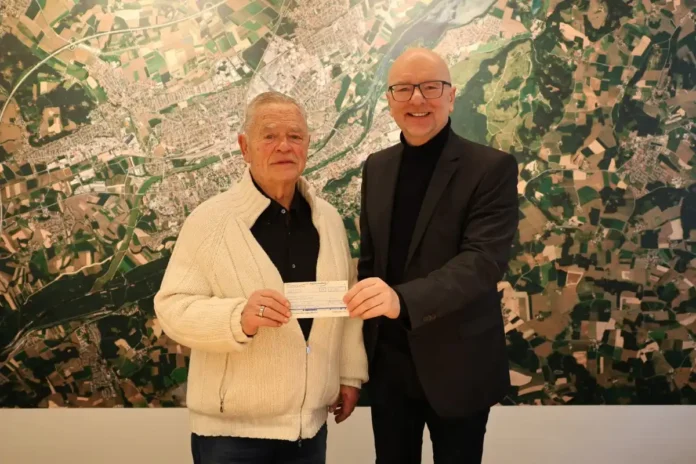 10.000 Euro für Landshuter in Not Unternehmer Michael Imhoff unterstützt erneut großzügig die OB-Direkthilfe