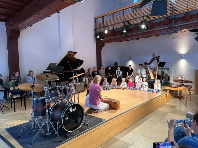 Großes Musikangebot für Jung und Alt Großes Musikangebot für Jung und Alt